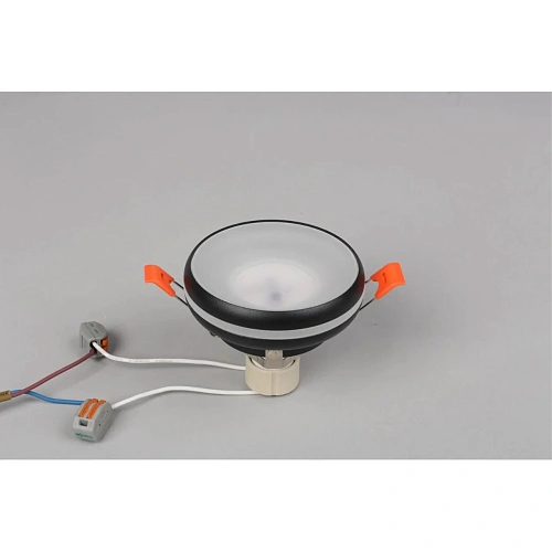 Светильник встраиваемый-накладной Omnilux Genova OML-102819-01 Светильник встраиваемый-накладной Omnilux Genova OML-102819-01