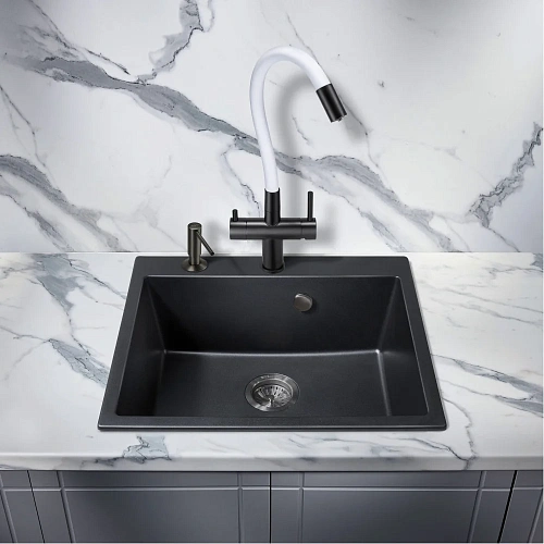 Смеситель для кухни Milacio Ultra 560 (MCU.560.TBW) под фильтр, total black белый шланг Смеситель для кухни Milacio Ultra 560 (MCU.560.TBW) под фильтр, total black белый шланг