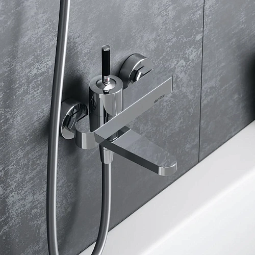 Смеситель для ванны Damixa Arc 291000000 Смеситель для ванны Damixa Arc 291000000
