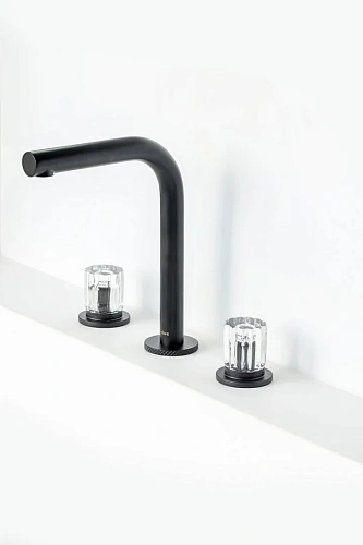 Смеситель для раковины Boheme ELEGANTE BLACK 152-B-EL Смеситель для раковины Boheme ELEGANTE BLACK 152-B-EL