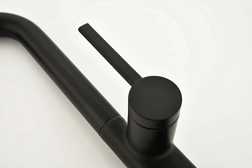 Смеситель для кухни AQUAme Cucina AQM9903MB с выдвижным изливом, с подключением к фильтру с питьевой водой, черный матовый Смеситель для кухни AQUAme Cucina AQM9903MB с выдвижным изливом, с подключением к фильтру с питьевой водой, черный матовый