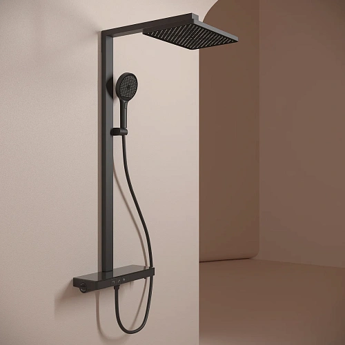 Душевая система Sancos Vos SC6100MB с термостатом, изливом, полкой, шлангом 1,5 м, верхним и ручным душем, черный матовый Душевая система Sancos Vos SC6100MB с термостатом, изливом, полкой, шлангом 1,5 м, верхним и ручным душем, черный матовый