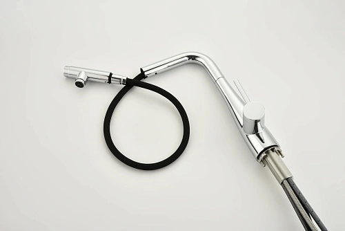 Смеситель для кухни AQUAme Cucina AQM9902CR с выдвижным изливом, хром Смеситель для кухни AQUAme Cucina AQM9902CR с выдвижным изливом, хром