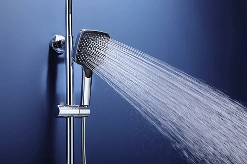 Душевая система Vincea Core VSFS-4CO1BN с изливом, брашированный никель Душевая система Vincea Core VSFS-4CO1BN с изливом, брашированный никель