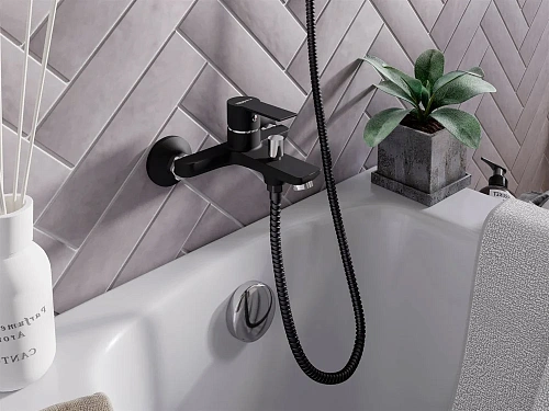 Смеситель для ванны STWORKI Хельсинки by Damixa Хельсинки HFHS10030 черный, настенный, латунь, однор 427474 Смеситель для ванны STWORKI Хельсинки by Damixa Хельсинки HFHS10030 черный, настенный, латунь, однор 427474