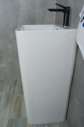 Раковина Gid Nb148 81117 напольная белая 42x41x86 Раковина Gid Nb148 81117 напольная белая 42x41x86