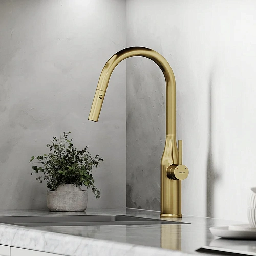 Смеситель для кухни Sancos Grand SC4002BG с вытяжным изливом, брашированное золото Смеситель для кухни Sancos Grand SC4002BG с вытяжным изливом, брашированное золото