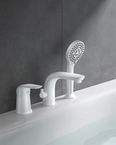 Смеситель на борт ванны Orange Otto M22-333w белый Смеситель на борт ванны Orange Otto M22-333w белый