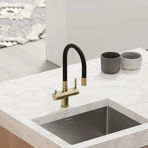 Смеситель для кухни Sancos Lucia SC4004BG под фильтр, брашированное золото Смеситель для кухни Sancos Lucia SC4004BG под фильтр, брашированное золото