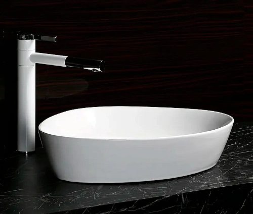 Раковина Ceruttispa CR0021C 500х400х160 накладная, белая, треугольная Раковина Ceruttispa CR0021C 500х400х160 накладная, белая, треугольная