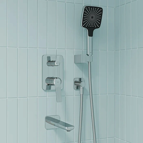 Душевая система IDDIS Parker PARSB03i68 встраиваемая, с изливом, глянцевый хром Душевая система IDDIS Parker PARSB03i68 встраиваемая, с изливом, глянцевый хром