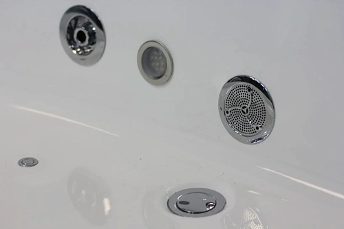 Акриловая ванна Ceruttispa C-401A 1500x1500x580 гидромассажная Акриловая ванна Ceruttispa C-401A 1500x1500x580 гидромассажная