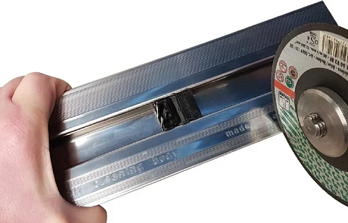 Душевой лоток BERGES SUPER Slim 1200, хром глянец, S-сифон D50/105 H50 вертикальный 090084 Душевой лоток BERGES SUPER Slim 1200, хром глянец, S-сифон D50/105 H50 вертикальный 090084