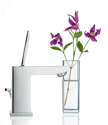 Смеситель для раковины GROHE Eurocube Joy с донным клапаном, низкий излив, хром (23654000) Смеситель для раковины GROHE Eurocube Joy с донным клапаном, низкий излив, хром (23654000)