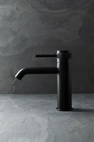 Смеситель для раковины Allen Brau Priority 5.31A01-31 черный матовый Смеситель для раковины Allen Brau Priority 5.31A01-31 черный матовый