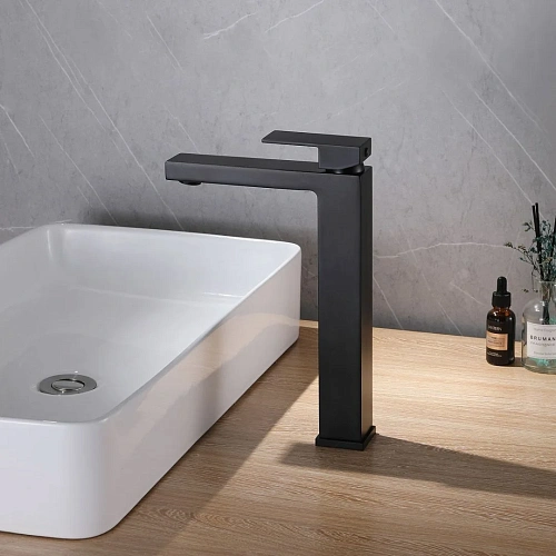 Смеситель для раковины ABBER Daheim AF8211B черный матовый Смеситель для раковины ABBER Daheim AF8211B черный матовый