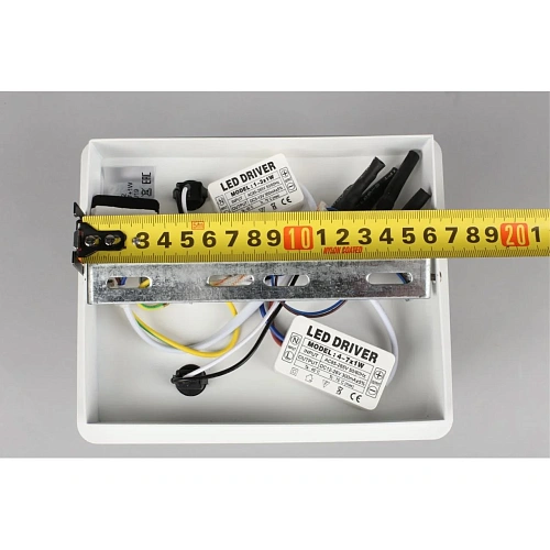 Светильник настенный (Бра) Omnilux Sorano OML-10911-02 Светильник настенный (Бра) Omnilux Sorano OML-10911-02