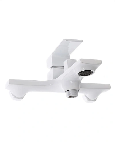 Смеситель для ванны Orange Lutz M04-100w белый Смеситель для ванны Orange Lutz M04-100w белый