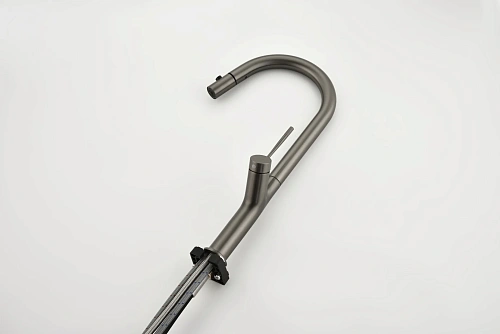 Смеситель для кухни AQUAme Cucina AQM9905GM с выдвижным изливом, с подключением к фильтру с питьевой водой, металл Смеситель для кухни AQUAme Cucina AQM9905GM с выдвижным изливом, с подключением к фильтру с питьевой водой, металл