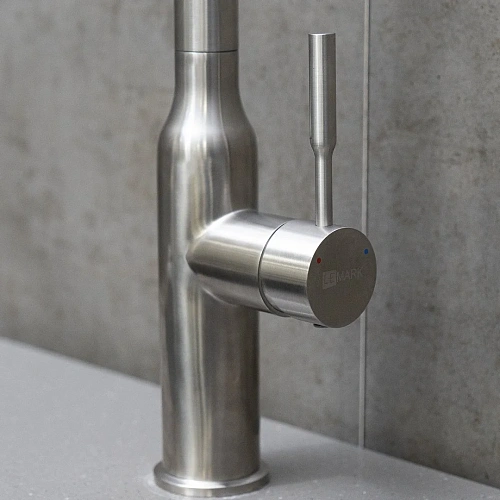 Смеситель для кухни Lemark Expert LM5086S с вытягивающимся поворотным изливом, сталь Смеситель для кухни Lemark Expert LM5086S с вытягивающимся поворотным изливом, сталь