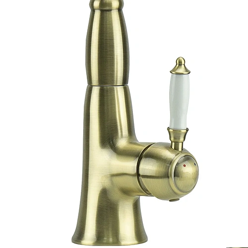 Смеситель для кухни Lemark Villa LM4805B, бронза Смеситель для кухни Lemark Villa LM4805B, бронза