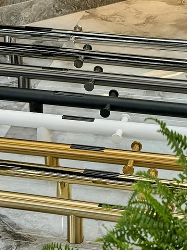 Полотенцесушитель электрический Boheme UNO BLACK 726-B Полотенцесушитель электрический Boheme UNO BLACK 726-B