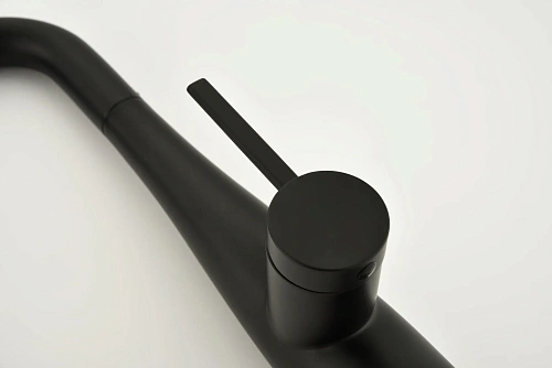 Смеситель для кухни AQUAme Cucina AQM9902MB с выдвижным изливом, черный матовый Смеситель для кухни AQUAme Cucina AQM9902MB с выдвижным изливом, черный матовый