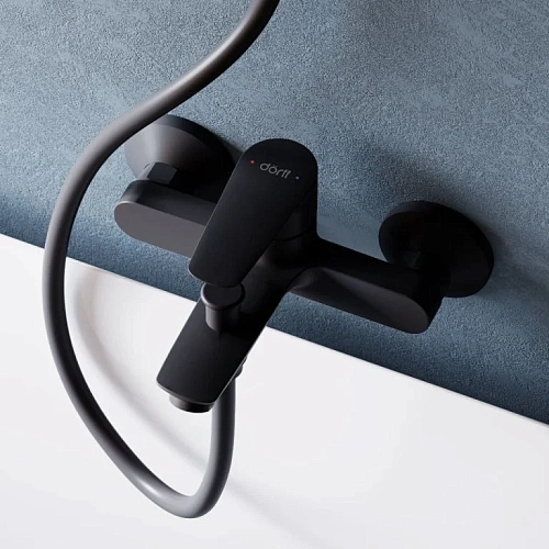 Смеситель для ванны Dorff Prime New D4011022 черный Смеситель для ванны Dorff Prime New D4011022 черный