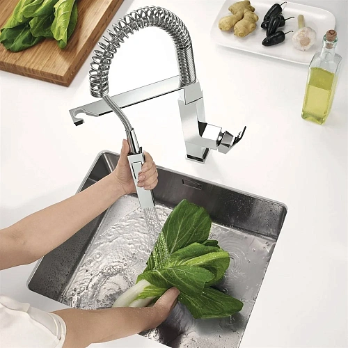 Смеситель для кухни GROHE Eurocube профессиональный, хром (31395000) Смеситель для кухни GROHE Eurocube профессиональный, хром (31395000)