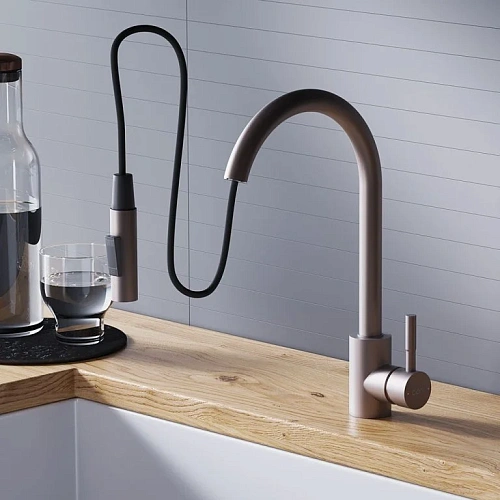 Смеситель для кухни Dorff Logic D3007511 с вытягивающимся изливом, сатин Смеситель для кухни Dorff Logic D3007511 с вытягивающимся изливом, сатин