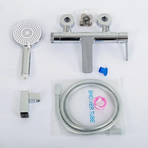 Смеситель для ванны CEZARES LUX-VD-01 с ручным душем, шлангом и держателем, хром Смеситель для ванны CEZARES LUX-VD-01 с ручным душем, шлангом и держателем, хром