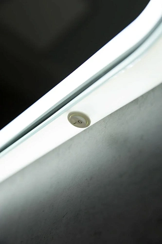 Зеркало BelBagno SPC-CEZ-700-600-LED-BTN 12W 220-240V 700x30x600 с подсветкой и кнопочным выключателем Зеркало BelBagno SPC-CEZ-700-600-LED-BTN 12W 220-240V 700x30x600 с подсветкой и кнопочным выключателем