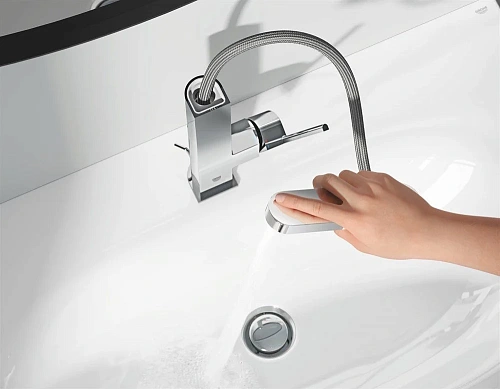 Смеситель для раковины GROHE Plus со сливным гарнитуром, выдвижной излив, L-Size (23843003) Смеситель для раковины GROHE Plus со сливным гарнитуром, выдвижной излив, L-Size (23843003)
