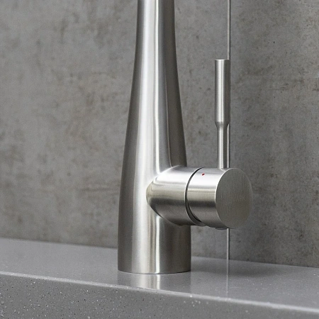 Смеситель для кухни Lemark Expert LM5084S с выдвижным поворотным изливом, сталь Смеситель для кухни Lemark Expert LM5084S с выдвижным поворотным изливом, сталь