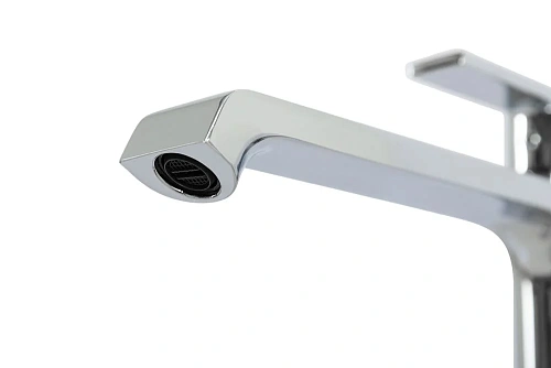 Смеситель для раковины BelBagno AURORA-LMC-CRM-W0 хром Смеситель для раковины BelBagno AURORA-LMC-CRM-W0 хром