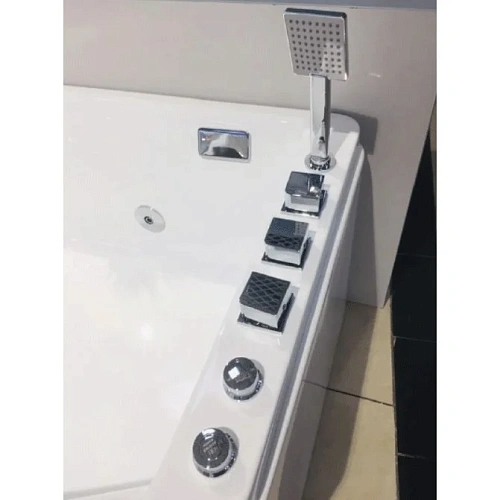 Акриловая ванна Orans BT-65100 XR 170x120 правая 65100XR Акриловая ванна Orans BT-65100 XR 170x120 правая 65100XR