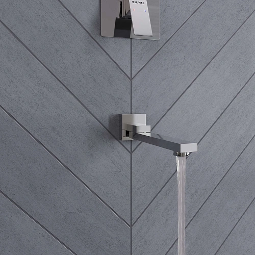 Душевая система BERGES NARDIS 3S встраиваемая, поворотный излив, хром 071010 Душевая система BERGES NARDIS 3S встраиваемая, поворотный излив, хром 071010