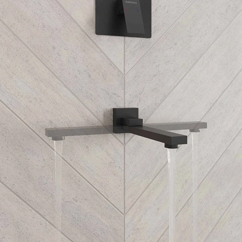 Душевая система BERGES NARDIS 3S встраиваемая, поворотный излив, черный матовый 071011 Душевая система BERGES NARDIS 3S встраиваемая, поворотный излив, черный матовый 071011