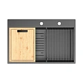 Кухонная мойка Lemark IORDANA 780 из нержавеющей стали с аксессуарами в комплекте: ролл-мат, коландер, разделочная доска, графит 9936119 Кухонная мойка Lemark IORDANA 780 из нержавеющей стали с аксессуарами в комплекте: ролл-мат, коландер, разделочная доска, графит 9936119