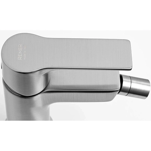 Смеситель для биде Remer Energy EY20NPO, никель матовый брашированный Смеситель для биде Remer Energy EY20NPO, никель матовый брашированный