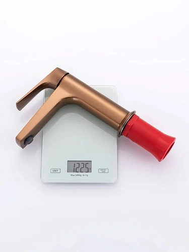 Смеситель для раковины Raglo R07.10.33 монолитный, матовая медь Смеситель для раковины Raglo R07.10.33 монолитный, матовая медь