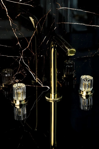 Смеситель для раковины Boheme ELEGANTE GOLD 152-G-EL Смеситель для раковины Boheme ELEGANTE GOLD 152-G-EL