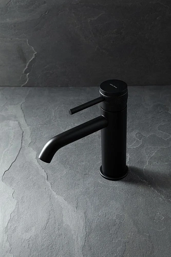 Смеситель для раковины Allen Brau Priority 5.31A01-31 черный матовый Смеситель для раковины Allen Brau Priority 5.31A01-31 черный матовый