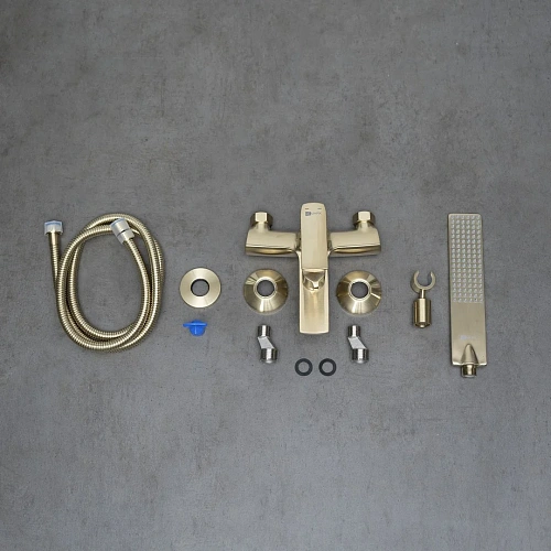 Смеситель для ванны Lemark Ursus LM7214BG с монолитным изливом, брашированное золото Смеситель для ванны Lemark Ursus LM7214BG с монолитным изливом, брашированное золото