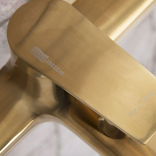 Смеситель для ванны WasserKRAFT Aisch 5501 золото Смеситель для ванны WasserKRAFT Aisch 5501 золото