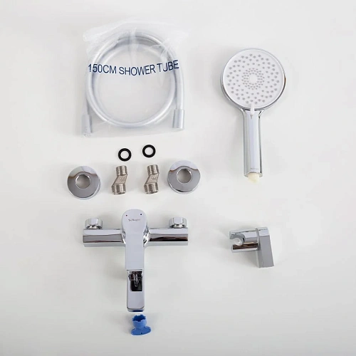 Смеситель для ванны BelBagno ALBANO-VASM-CRM Смеситель для ванны BelBagno ALBANO-VASM-CRM