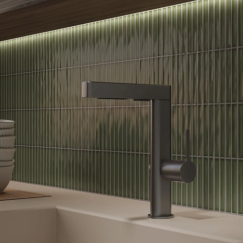 Смеситель для кухни Vincea VKF-22GM, вороненая сталь Смеситель для кухни Vincea VKF-22GM, вороненая сталь