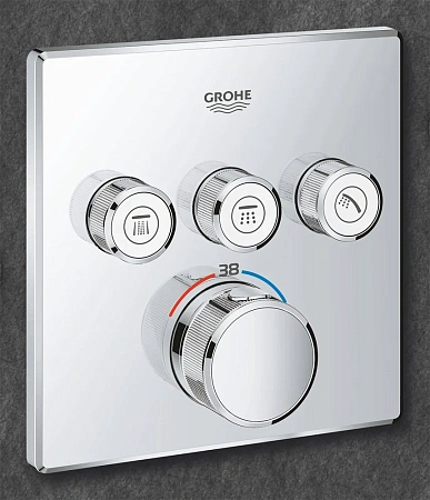 Смеситель для душа GROHE Grohtherm SmartControl (29126000) внешняя часть термостата, на 3 выхода, хром Смеситель для душа GROHE Grohtherm SmartControl (29126000) внешняя часть термостата, на 3 выхода, хром